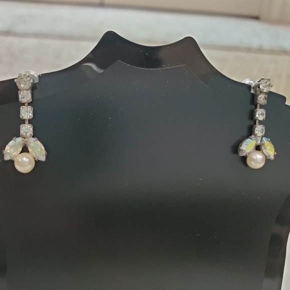 Bridal Drop Earrings - Picture 1 of 3